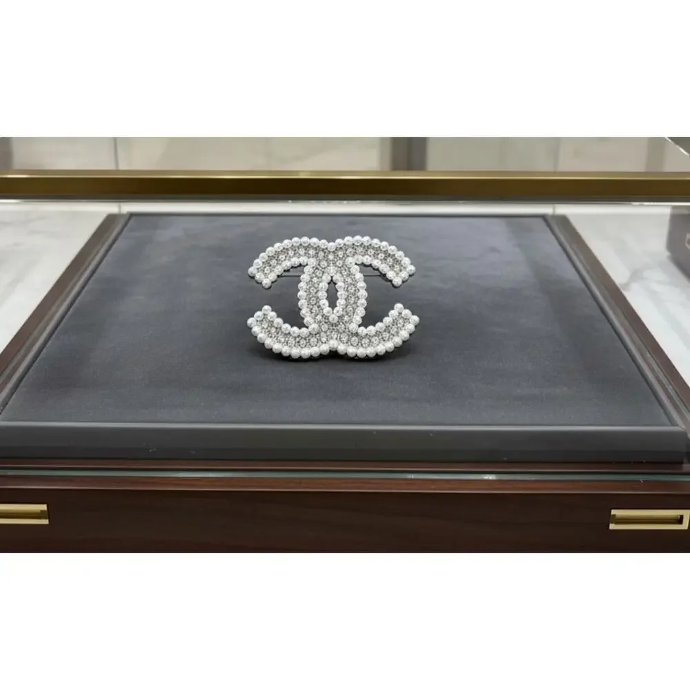 CHANEL Silver Crystal Pearl Trimmed Interlocking CC 23K (CCXX022)